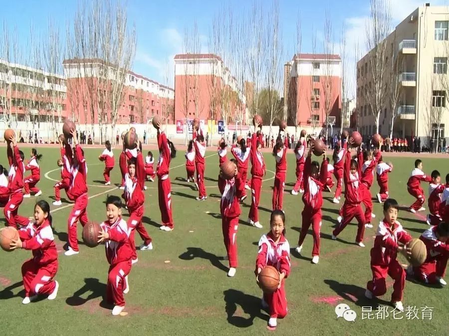 篮球规则小学生_小学生蓝球比赛用球_小学生足球赛篮球赛规则